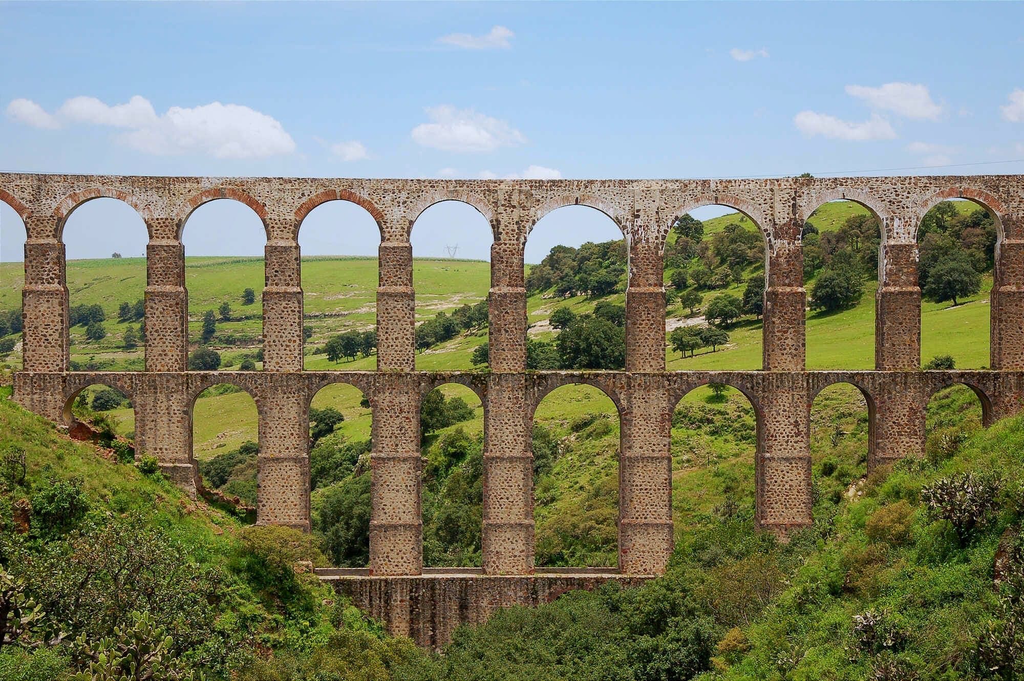 Aqueduct Arcos del Sitio