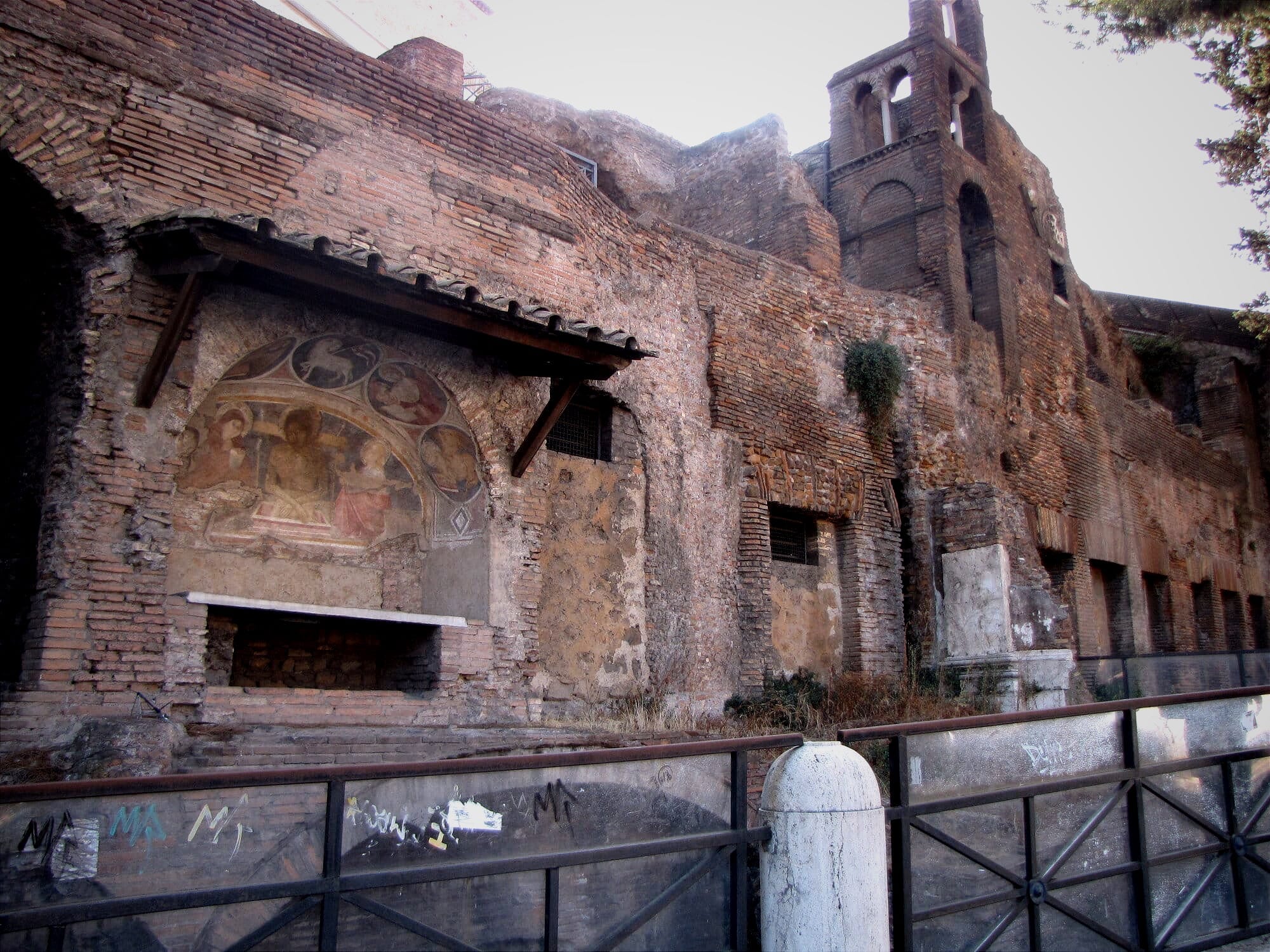 Ruins of San Biagio de Mercato, on the lower floors of Insula