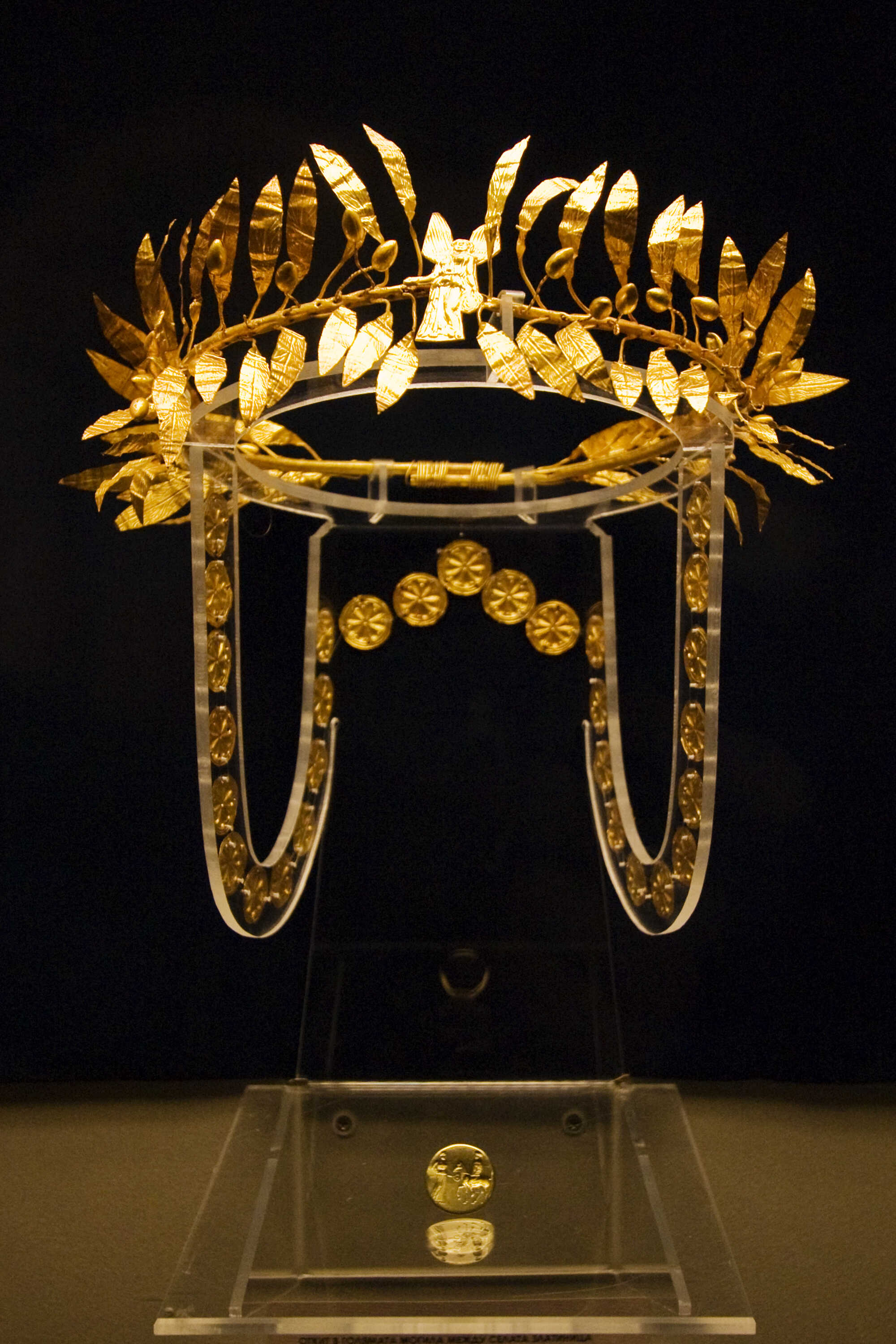 A Thracian Gold Odrysian Wreath from Golyamata Mogila