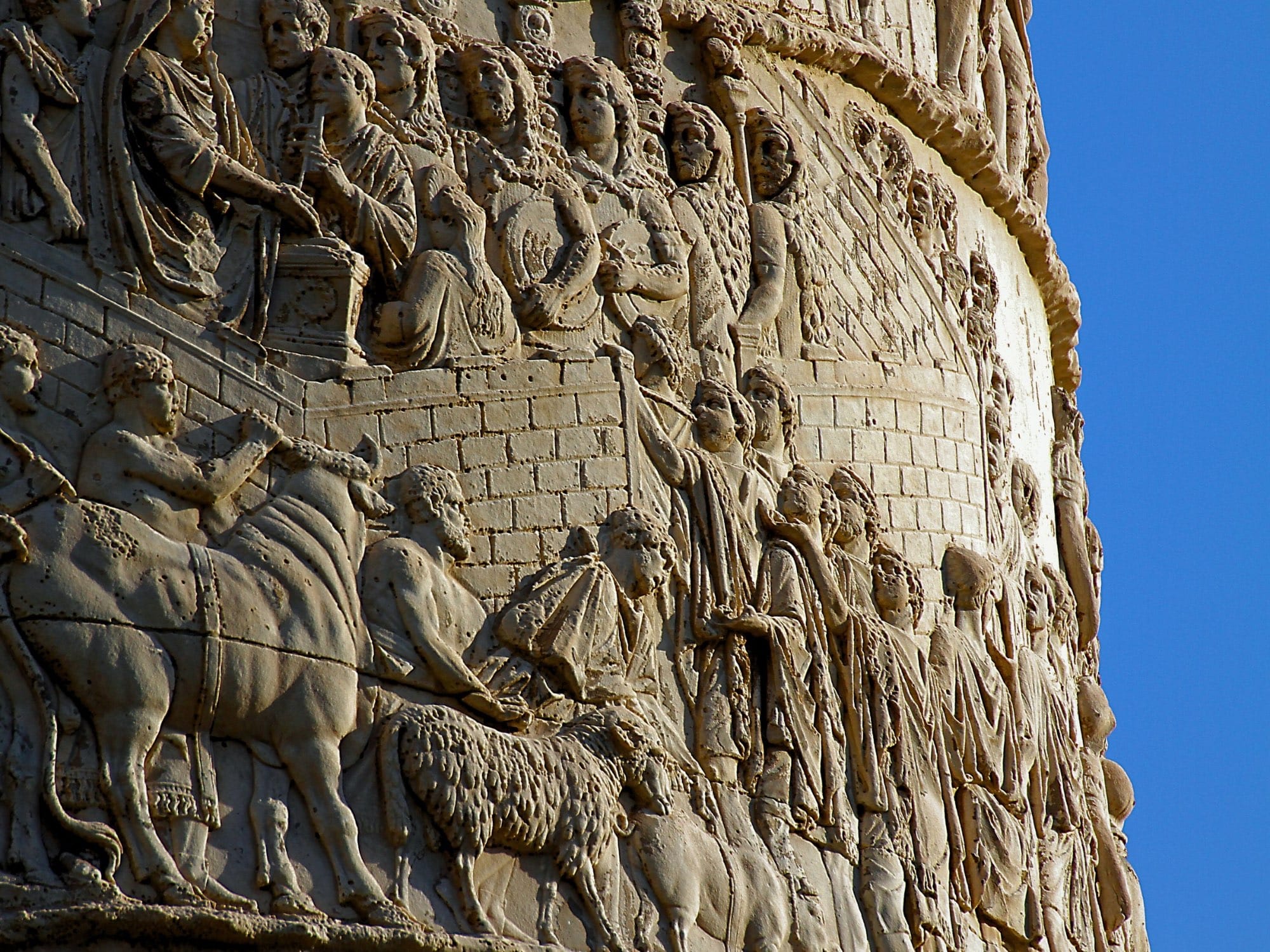 Details of Roman warriors in Trajan’s Column